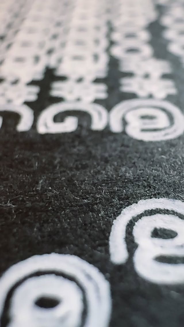 Don’t blink. Watch it again 👀🔥 3-4 timems 👌. 
#penplotterart #generativeart #asmr #ascii #lineworkart